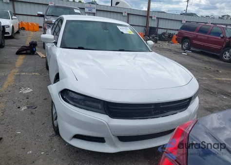 2016 Dodge Charger Sxt z USA, uszkodzony, nr VIN 2C3CDXHG8GH332810